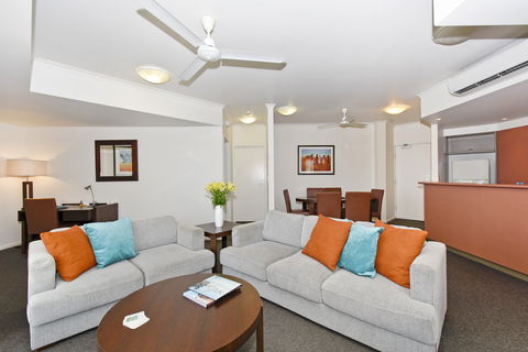 Metro Advance Apartments & Hotel - Gold Coast 4U 8