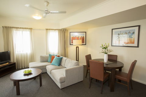 Metro Advance Apartments & Hotel - Gold Coast 4U 10