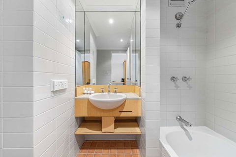 Hotel Frontier Darwin - Gold Coast 4U 4