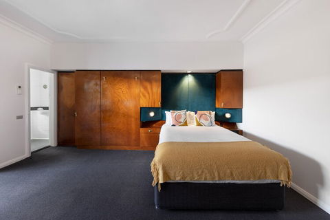 Regents Court - Accommodation Gold Coast 1