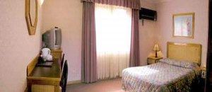 Golden Chain Ascot Motor Inn - Gold Coast 4U 1