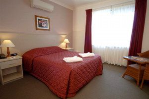 Warners at the Bay Motel - Accommodation Gold Coast 2