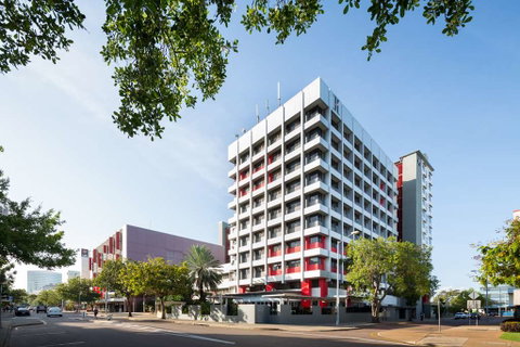 H on Smith Hotel - Accommodation Gold Coast 1