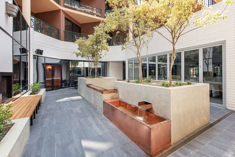 Amora Hotel Riverwalk Melbourne - Accommodation Gold Coast 2