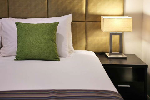 Best Western Plus Bolton On The Park - Accommodation Gold Coast 2