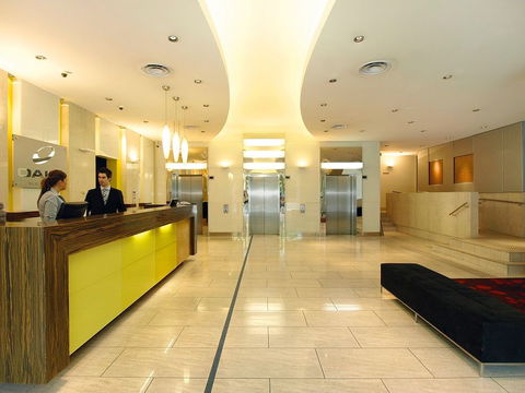 Oaks Embassy - Accommodation Gold Coast 1