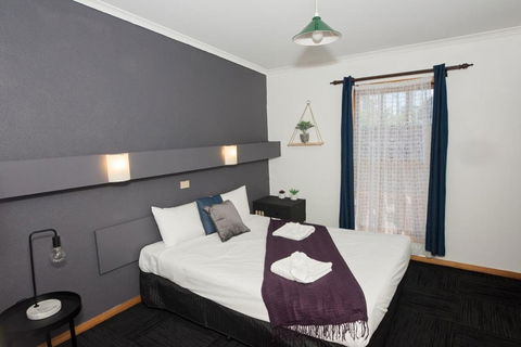 Elm Court Motel - Accommodation Gold Coast 0
