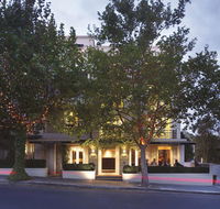 The Lyall Hotel - Gold Coast 4U