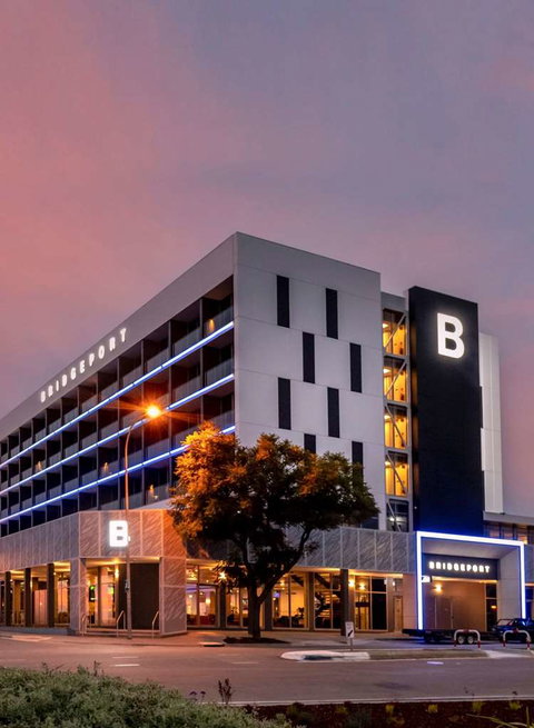 Bridgeport Hotel - Accommodation Gold Coast 0