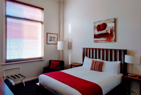 The Ansonia - Gold Coast 4U 1
