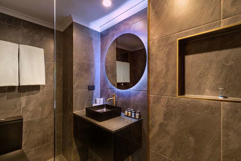 Batman's Hill On Collins - Accommodation Gold Coast 2