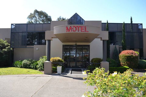 Dingley International Hotel - Gold Coast 4U 0