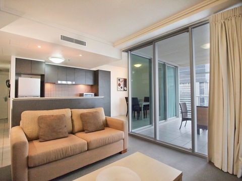 Oaks Casino Towers - Accommodation Gold Coast 2