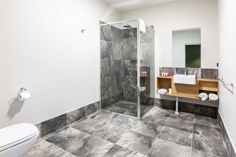 Nightcap at Commercial Hotel - Accommodation Gold Coast 2