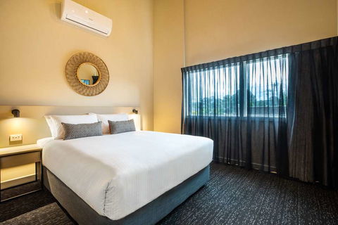 Nightcap at Manhattan Hotel - Accommodation Gold Coast 6