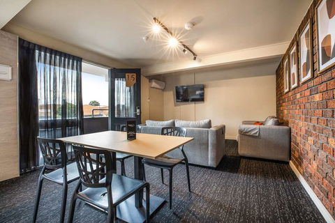 Nightcap at Manhattan Hotel - Accommodation Gold Coast 7