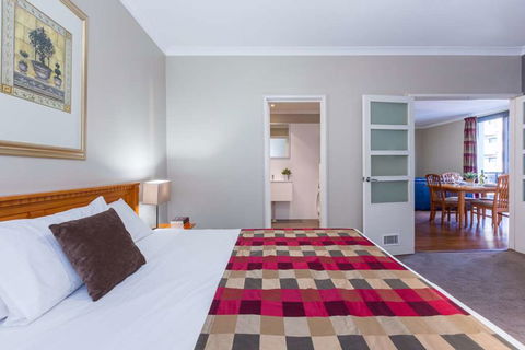 Mont Clare Boutique Apartments - Accommodation Gold Coast 7