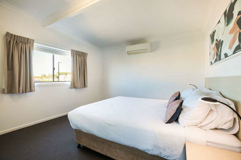 Nightcap at Golden Beach Tavern - Accommodation Gold Coast 13