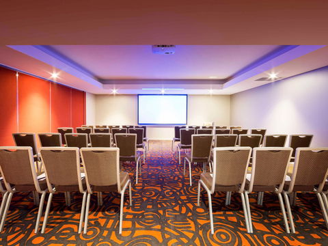 Novotel Canberra - Gold Coast 4U 7