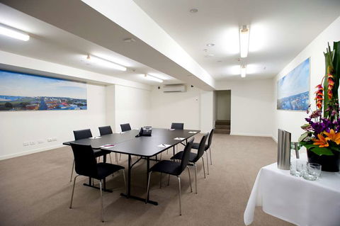 Newcastle Central Plaza - Gold Coast 4U 1
