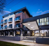 Quality Hotel Lakeside - 1 Gold Coast