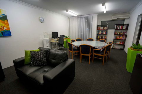 Perth Ascot Central Apartment Hotel - Gold Coast 4U 5