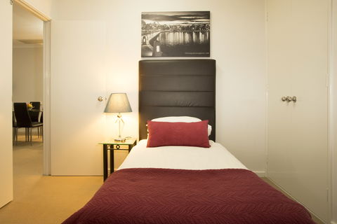 Regal Apartments - Accommodation Gold Coast 7