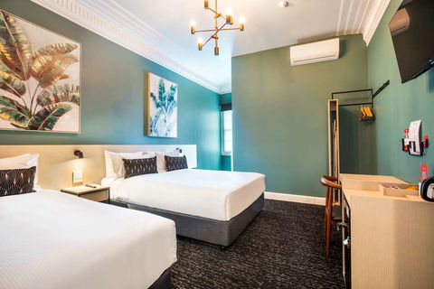 Nightcap At Pymble Hotel - Gold Coast 4U 5