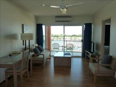 Cullen Bay Resorts - Gold Coast 4U 5