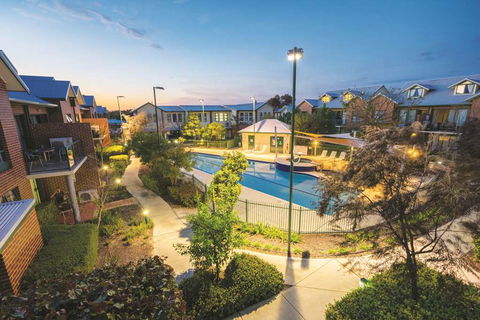 Perth Ascot Central Apartment Hotel - Gold Coast 4U 3
