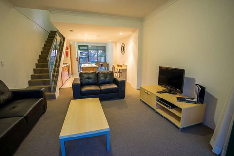 Perth Ascot Central Apartment Hotel - Gold Coast 4U 8