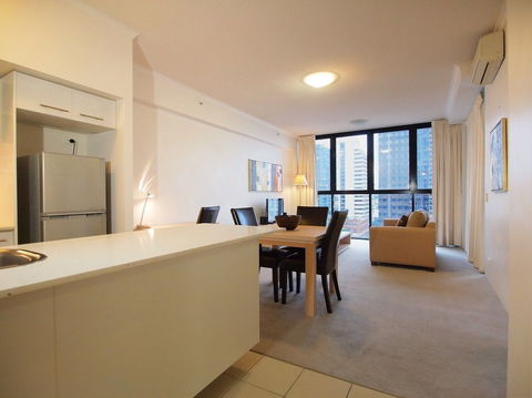 iStay RiverCity - Accommodation Gold Coast 2