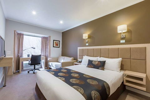 Waverley International Hotel - Accommodation Gold Coast 2