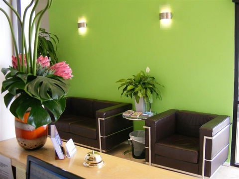 Ocean Beach Hotel - Gold Coast 4U 2