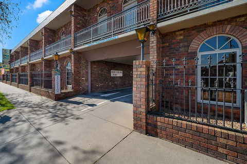 Quality Hotel Sherbourne Terrace - Accommodation Gold Coast 0