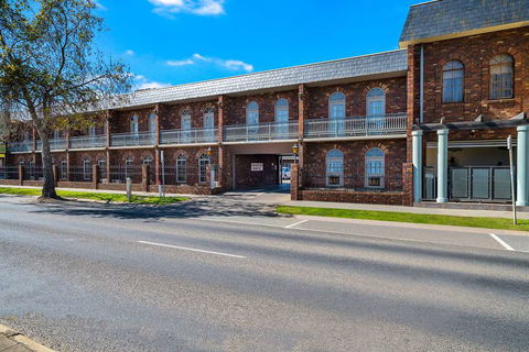 Quality Hotel Sherbourne Terrace - Accommodation Gold Coast 1