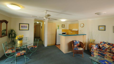 Aruba Beach Resort - Accommodation Gold Coast 1