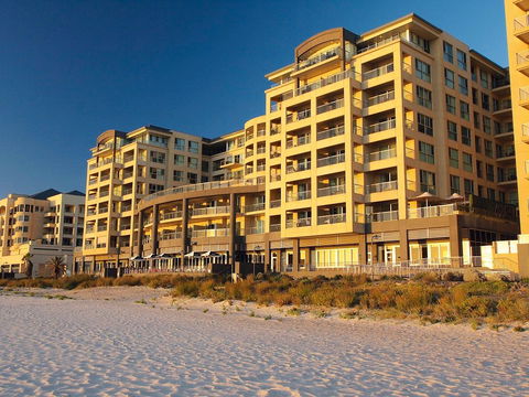 Oaks Pier Plaza - Accommodation Gold Coast 0