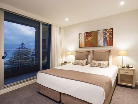 Oaks Liberty Towers - Gold Coast 4U 1