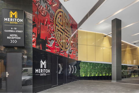 Meriton Suites Campbell Street - Accommodation Gold Coast 1