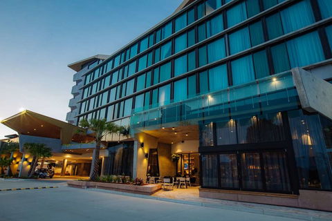 Eatons Hill Hotel - Accommodation Gold Coast 0