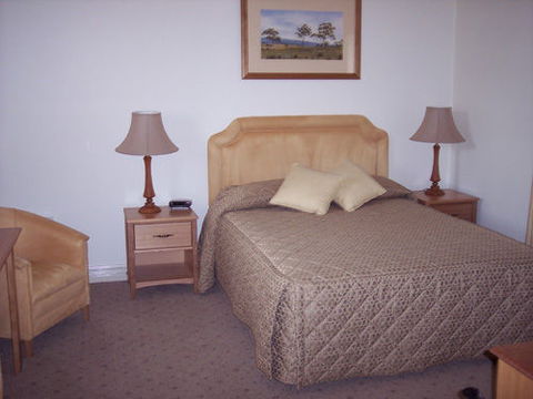 Ross Motel & Caravan Park - Gold Coast 4U 1