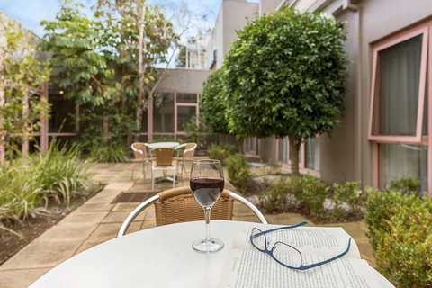 Kimberley Gardens Hotel, Serviced Apts - Accommodation Gold Coast 1
