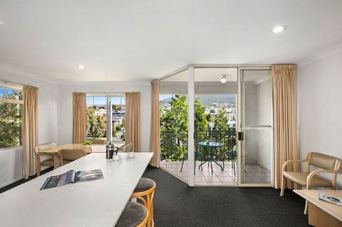 Quest Trinity House - Accommodation Gold Coast 2