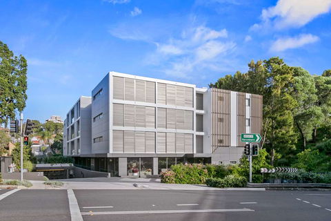 Good Life Suites - Accommodation Gold Coast 0