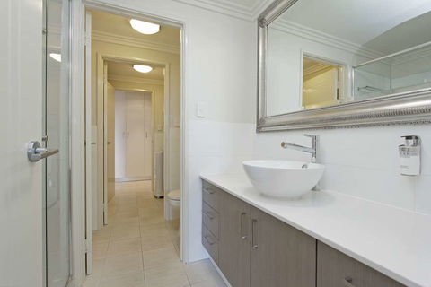 Zappeion Apartments - Accommodation Gold Coast 2