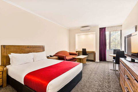 Quality Hotel Manor - Accommodation Gold Coast 3