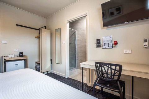 Nightcap at Manhattan Hotel - Accommodation Gold Coast 14