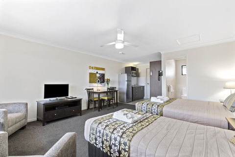 Blackwater Central Motel - Gold Coast 4U 4