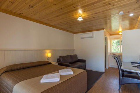 Black Gold Country Cabins And Motel - Gold Coast 4U 4